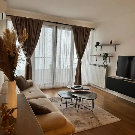 Sunny Nest * بلغراد